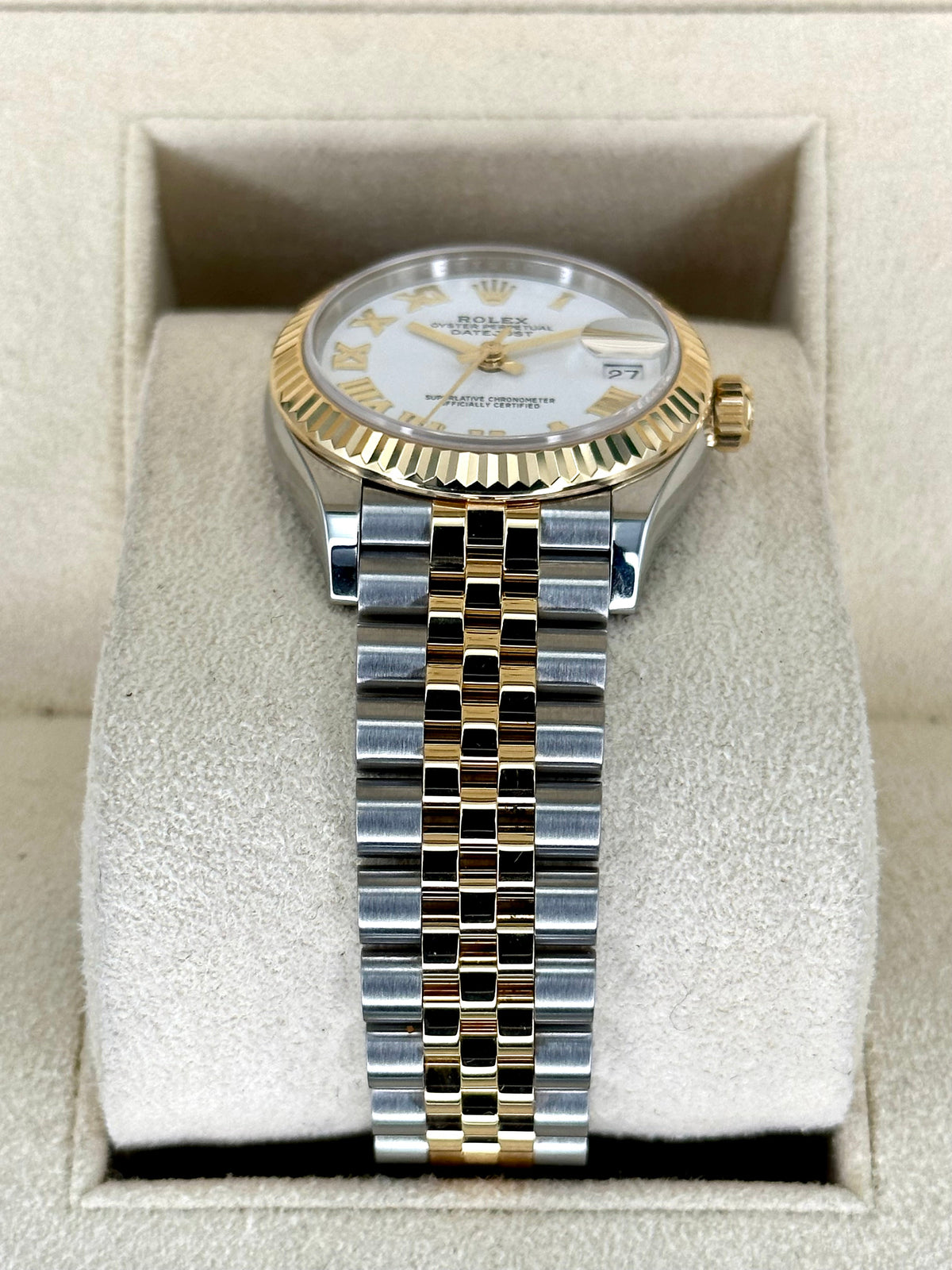 2022 Rolex Lady Datejust 31mm 278273 Jubilee White Roman Numeral Dial
