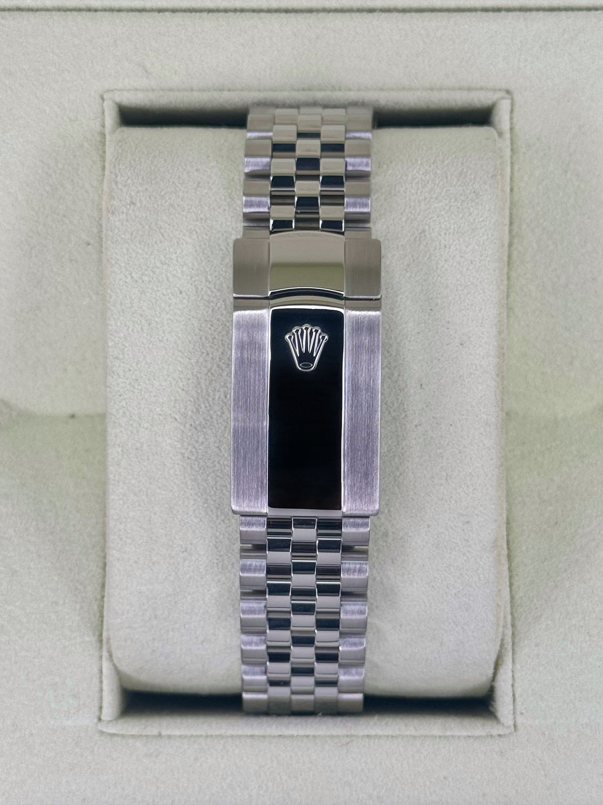 2018 Rolex Datejust 41mm 126300 Stainless Steel Jubilee Black Dial