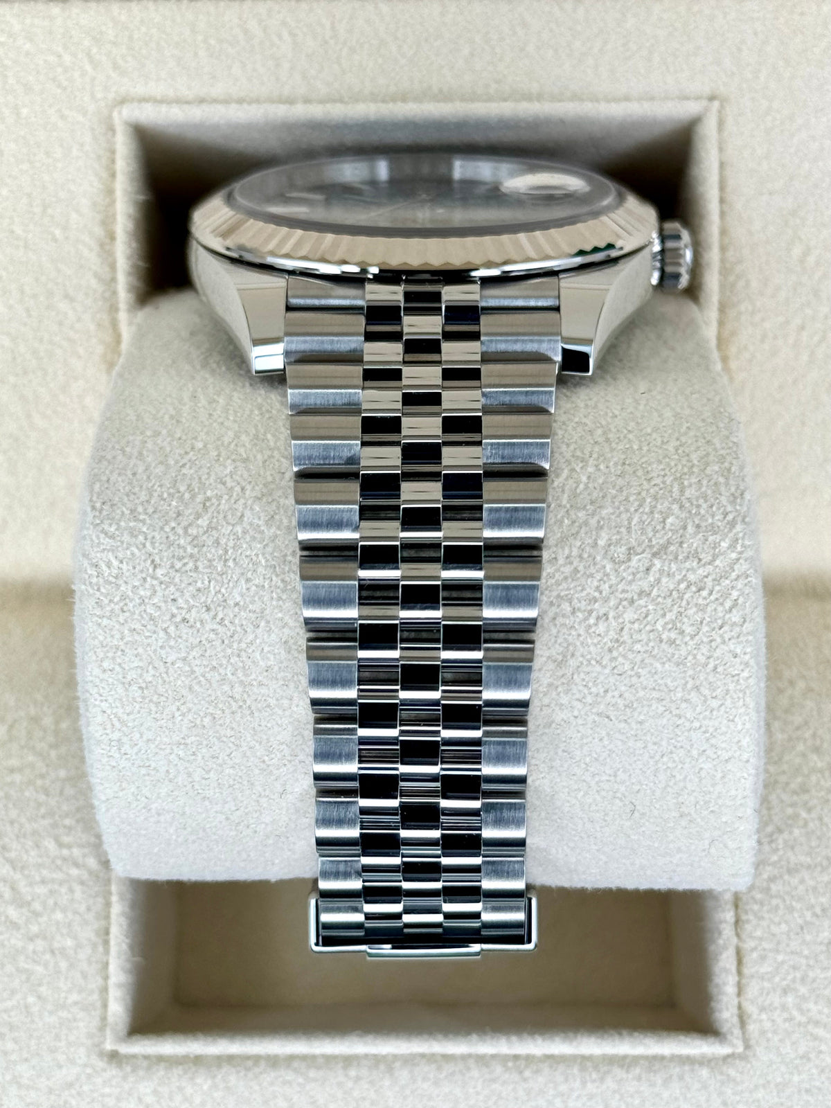 NEW 2025 Rolex Datejust 41mm 126334 Stainless Steel Jubilee Blue Dial