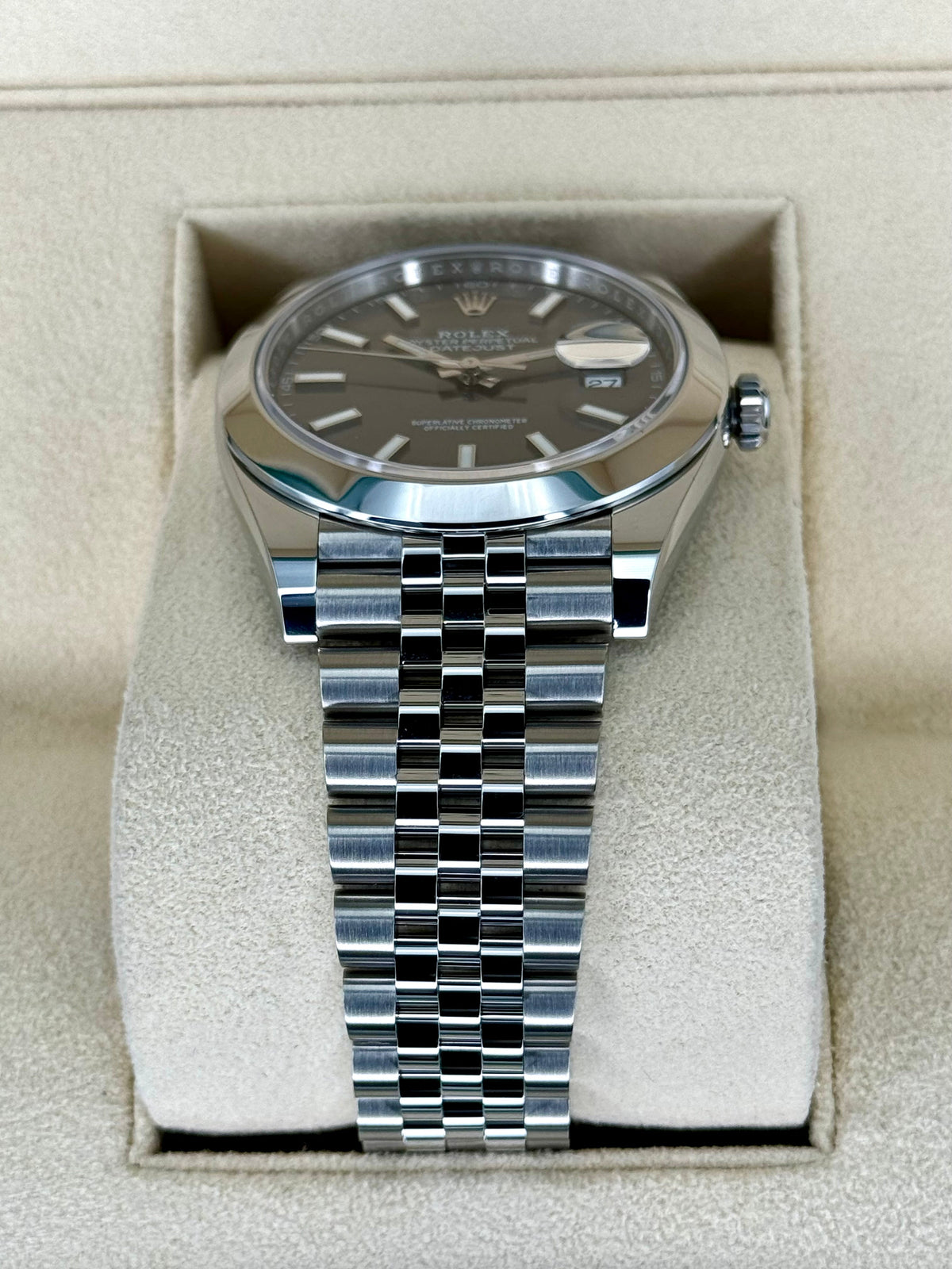 NEW Rolex 2023 Datejust 41mm 126300 Jubilee Rhodium Dial