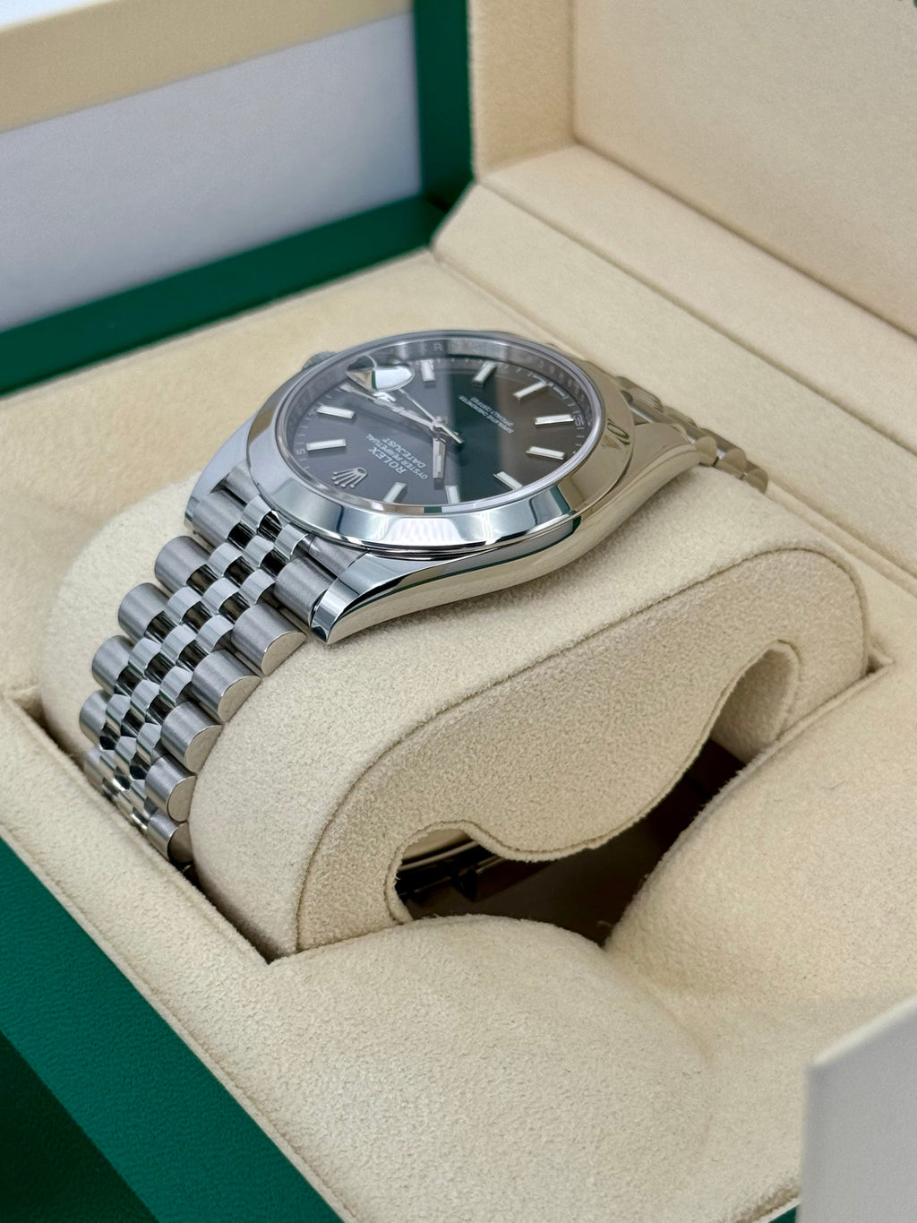 NEW Rolex 2023 Datejust 41mm 126300 Jubilee Rhodium Dial