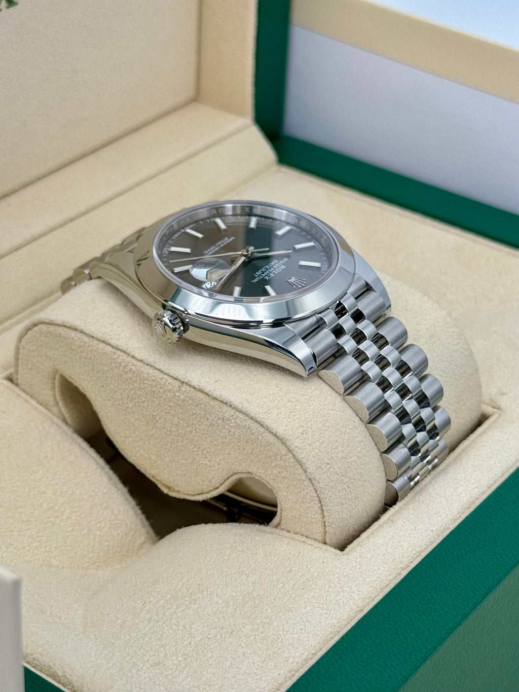 NEW Rolex 2023 Datejust 41mm 126300 Jubilee Rhodium Dial