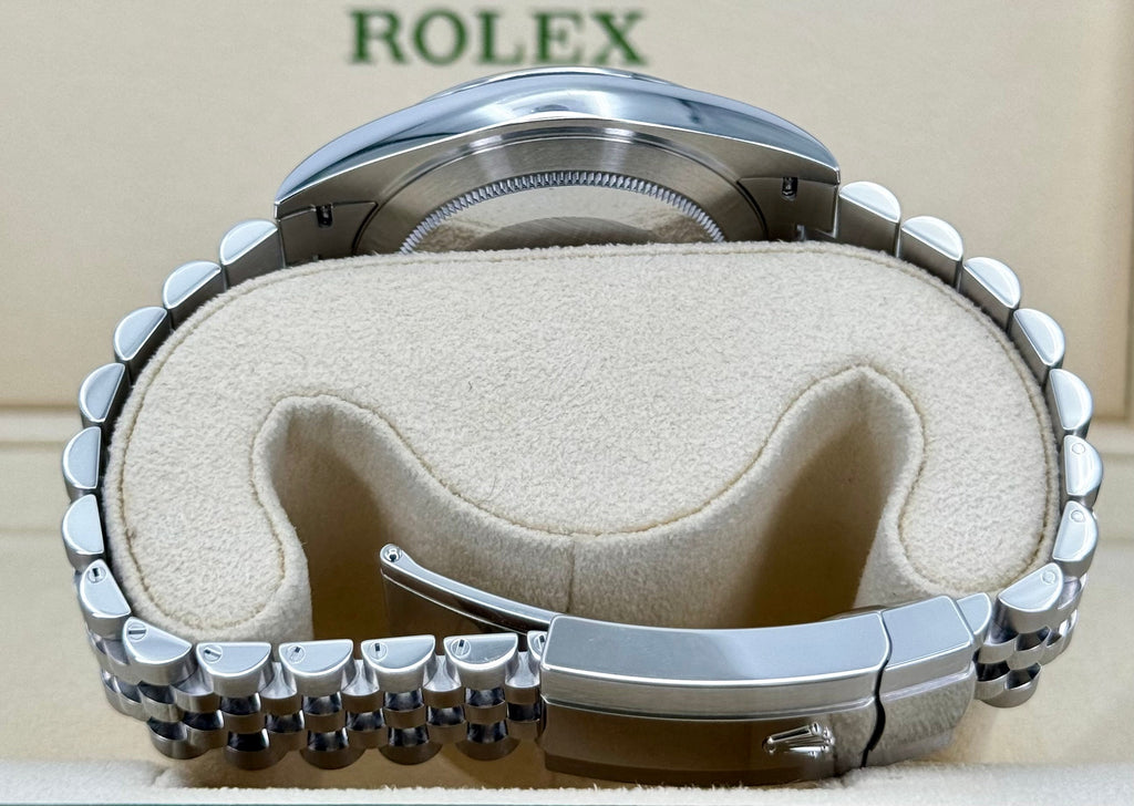 NEW Rolex 2023 Datejust 41mm 126300 Jubilee Rhodium Dial