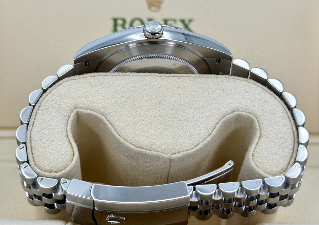NEW Rolex 2023 Datejust 41mm 126300 Jubilee Rhodium Dial