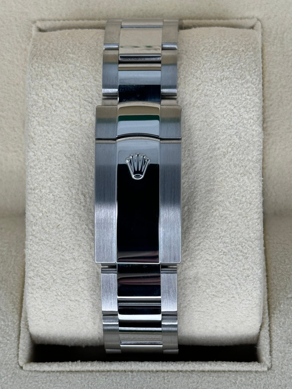2021 Rolex Datejust 41mm 126300 Oyster Blue Roman Numeral Dial