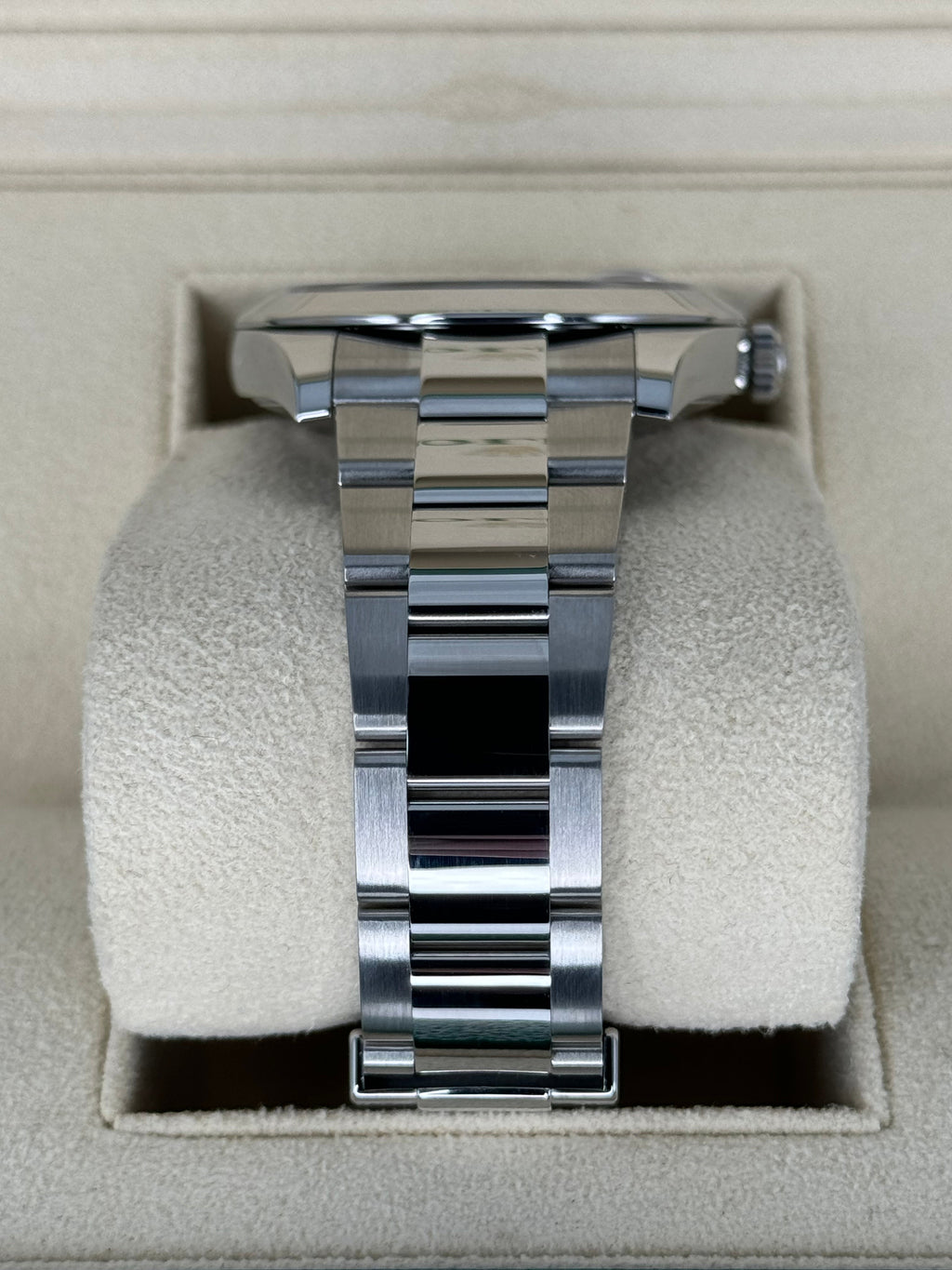 2021 Rolex Datejust 41mm 126300 Oyster Blue Roman Numeral Dial