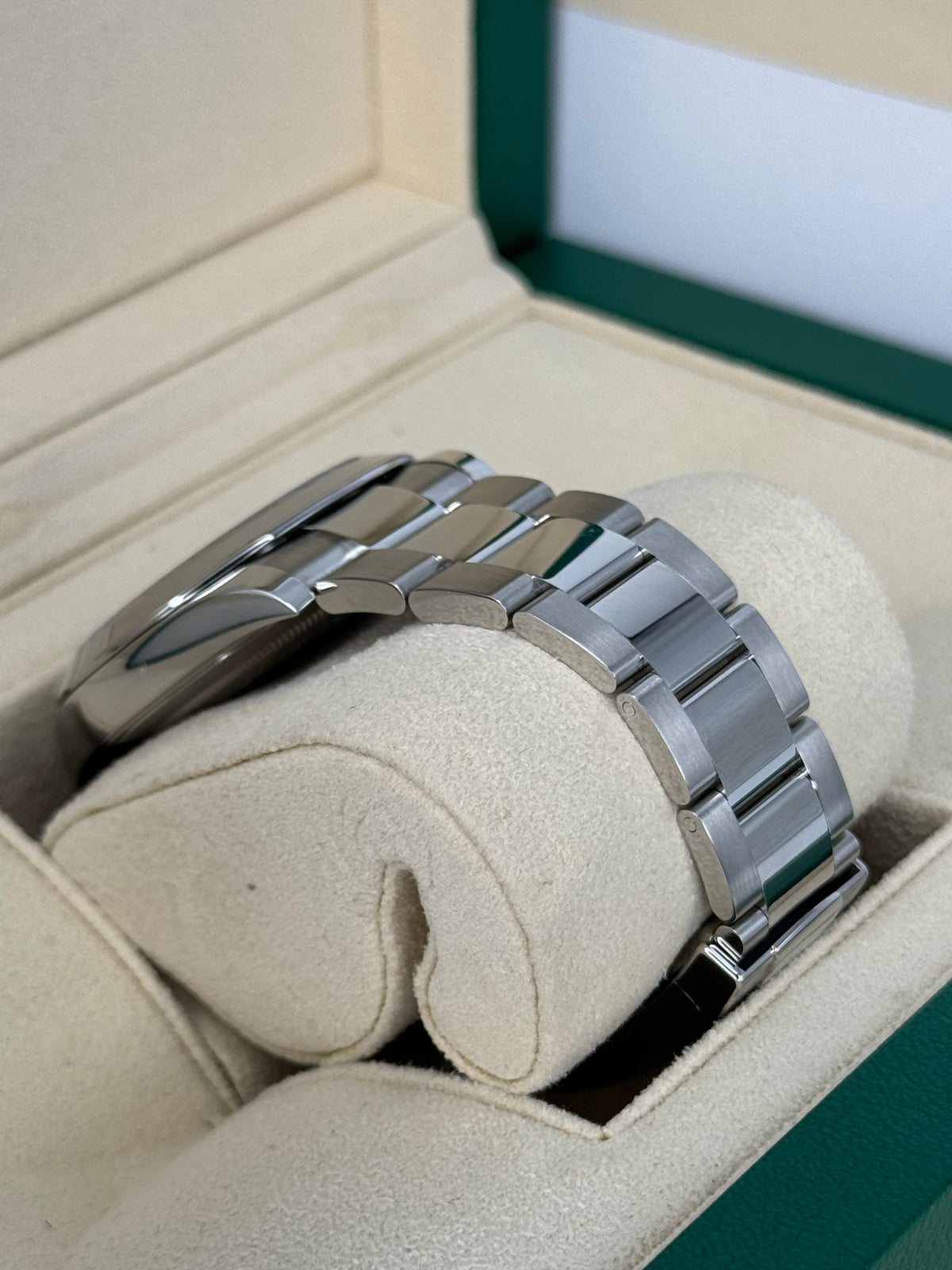 2021 Rolex Datejust 41mm 126300 Oyster Blue Roman Numeral Dial