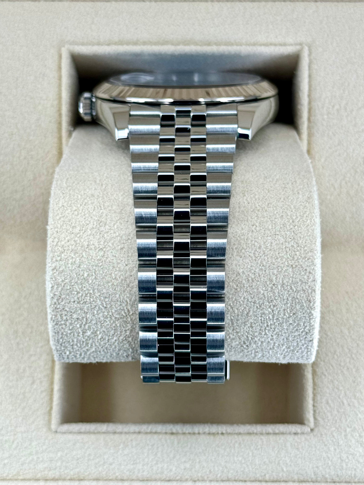 2022 Rolex Datejust 41mm 126334 Stainless Steel Jubilee Blue Dial