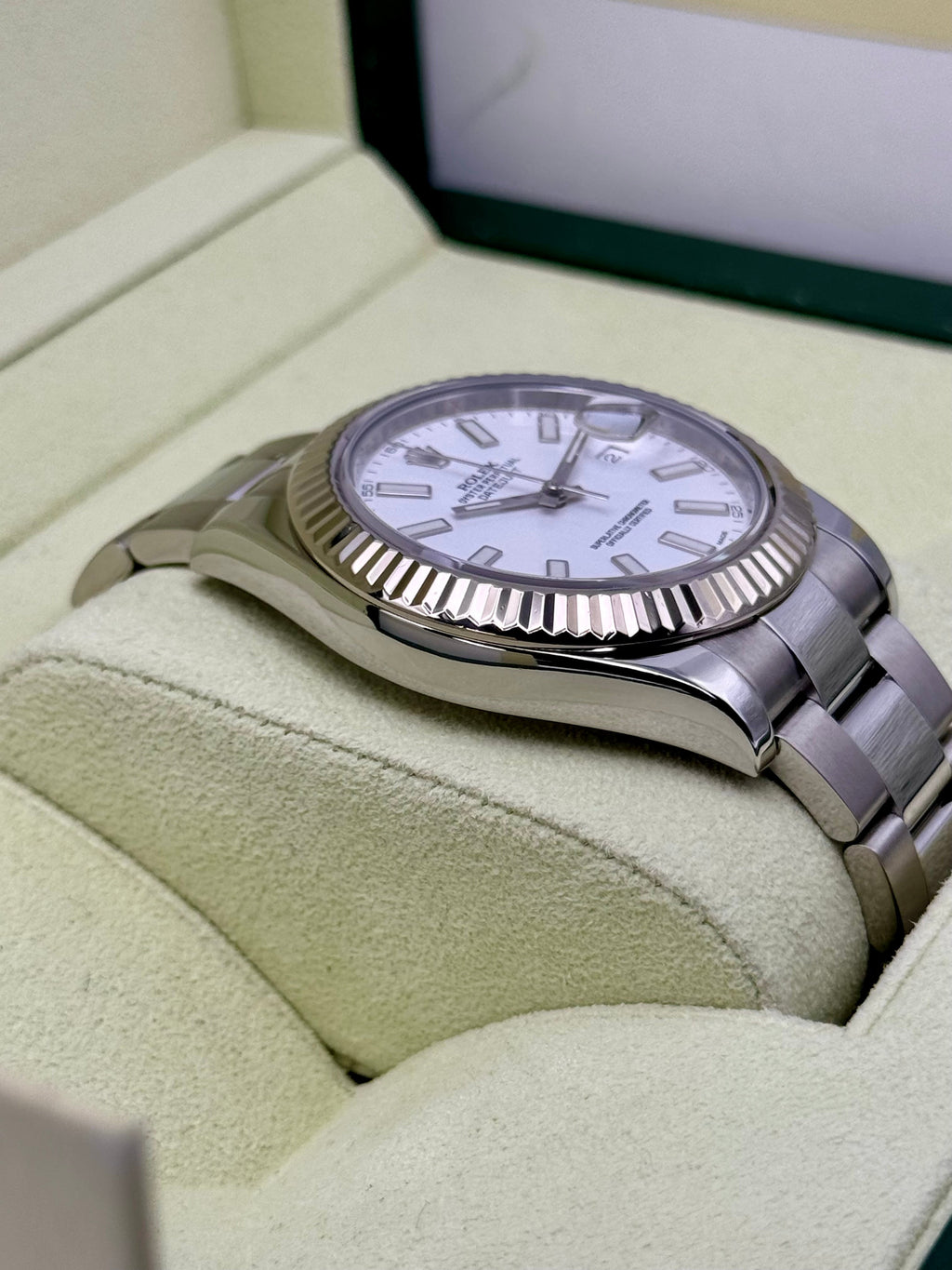 Rolex Datejust 41mm 116334 Stainless Steel Oyster White Dial