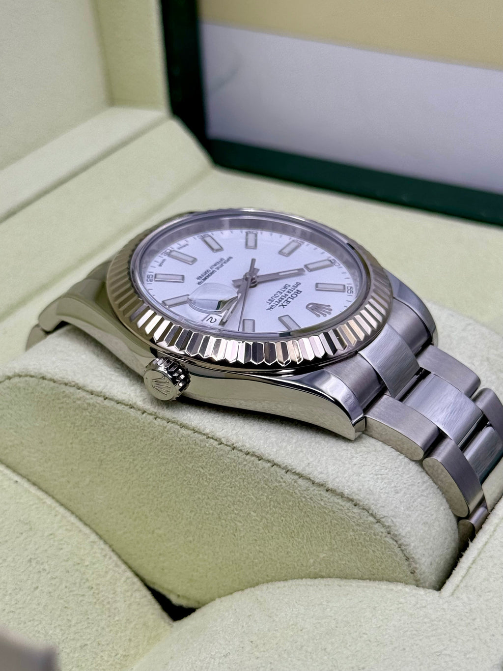 Rolex Datejust 41mm 116334 Stainless Steel Oyster White Dial