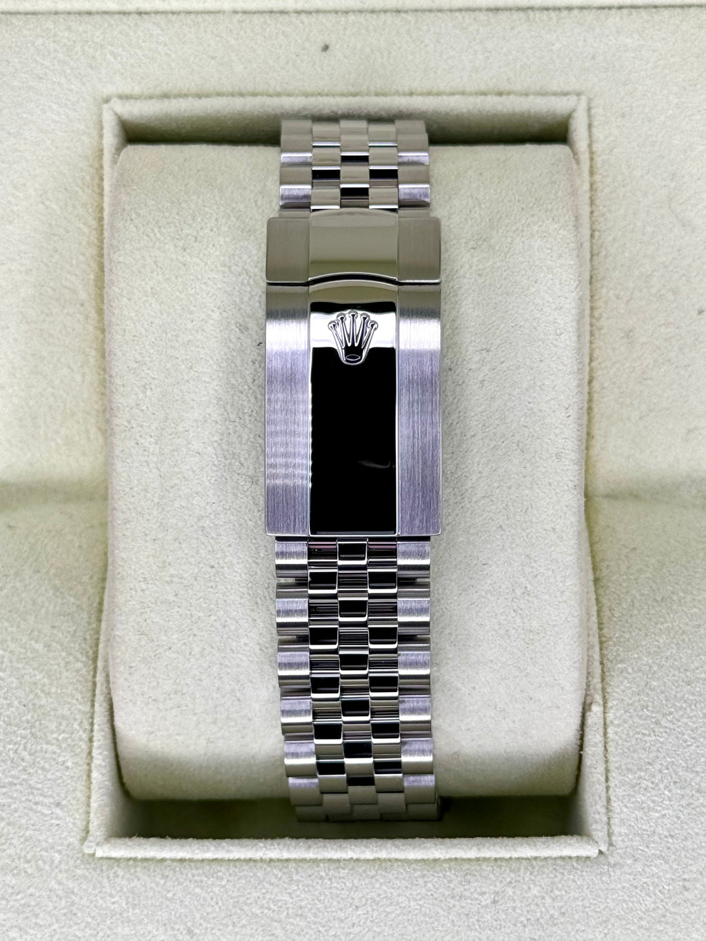 2017 Rolex Datejust 41mm 126334 Stainless Steel Jubilee Silver Dial