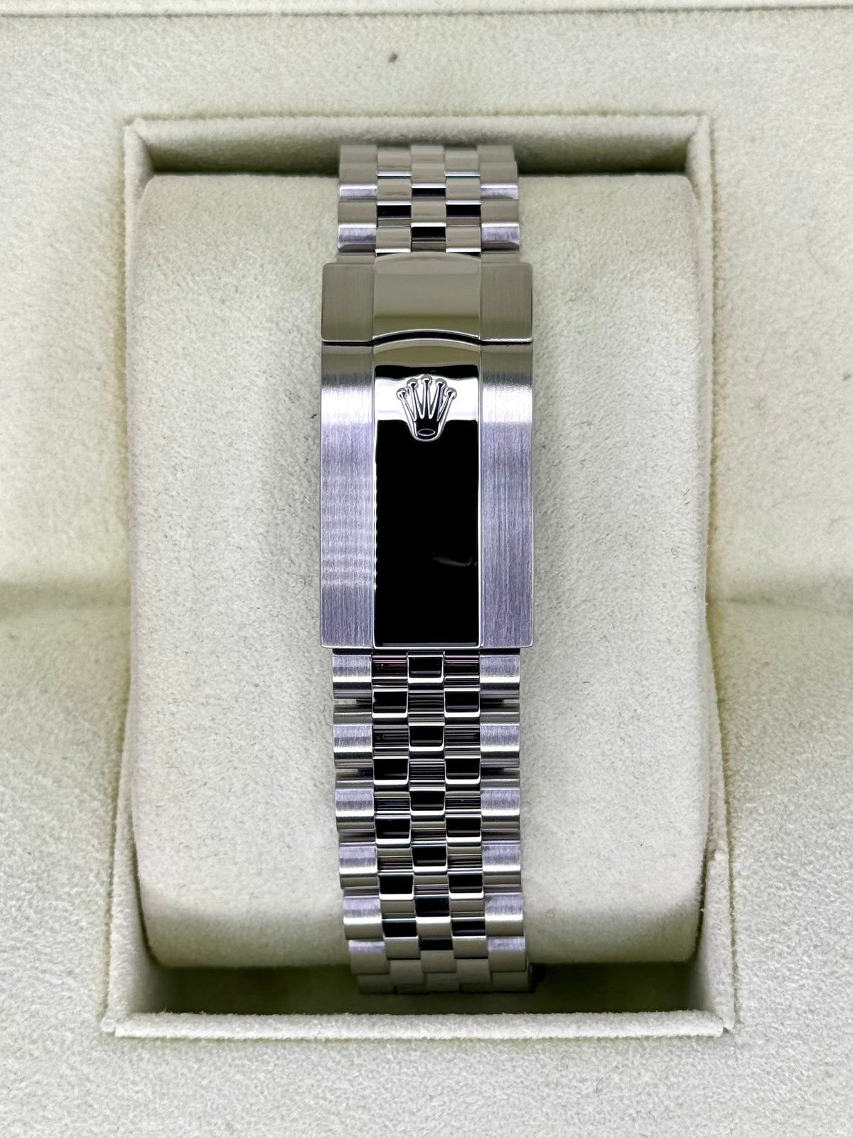 2017 Rolex Datejust 41mm 126334 Stainless Steel Jubilee Silver Dial