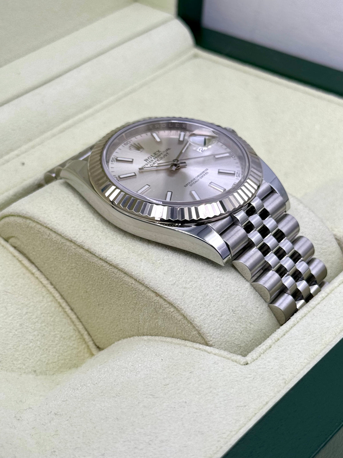 2017 Rolex Datejust 41mm 126334 Stainless Steel Jubilee Silver Dial