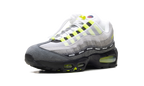 Air Max 95 SP "Undefeated - Geo NYC Neon" IB4523 004