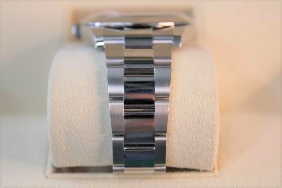 New 2023 Rolex Datejust 41mm 126300 Oyster Green Dial