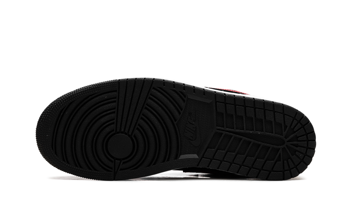 Jordan 1 Low "Bred" 553558 067